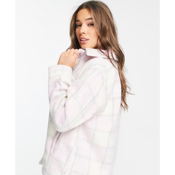 Size XL Hollister Oversized Cozy Plaid Shacket - Lilac - Picture 3 of 8